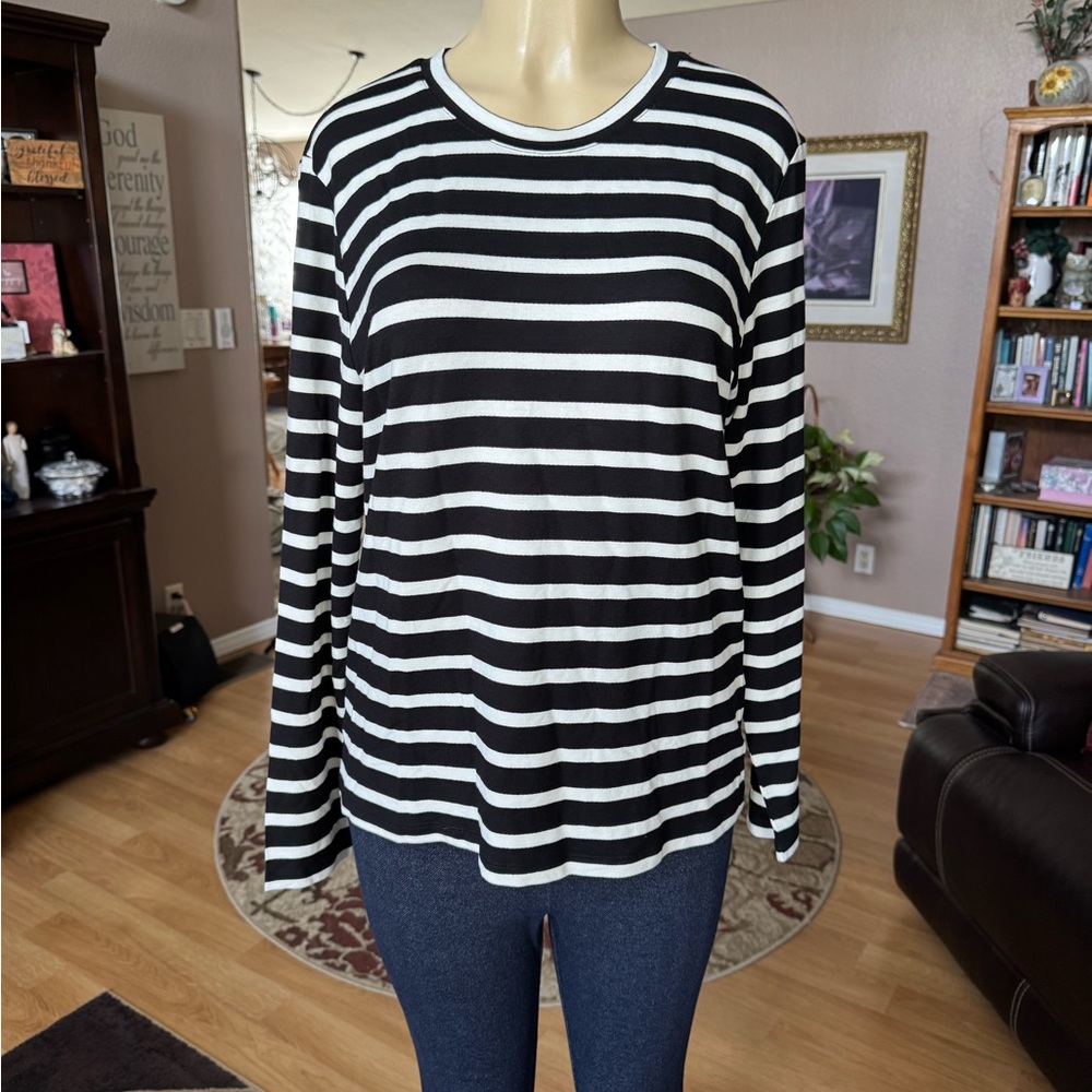 Stylein Black and White Striped Women's Top-size L